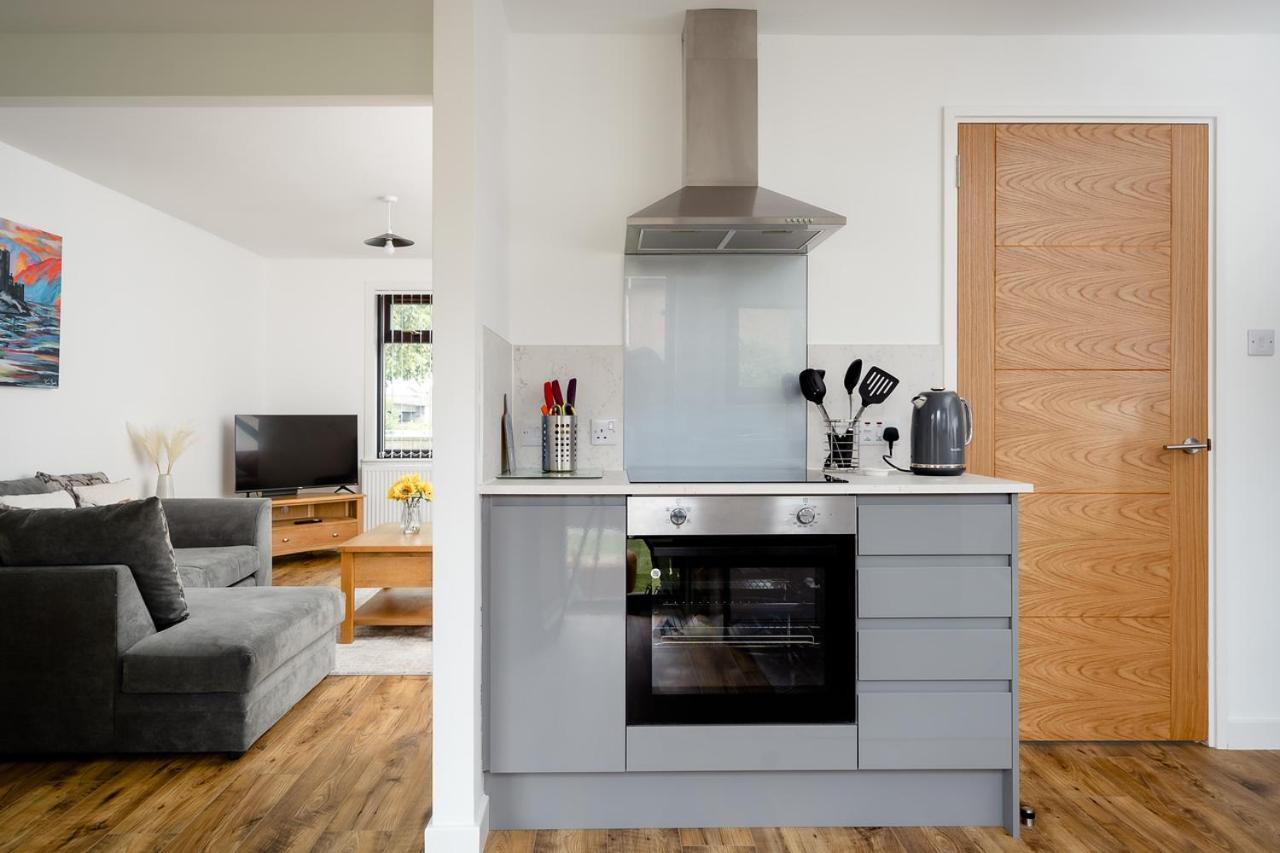 Ness Riverfront Holiday Home - City Centre 인버네스 외부 사진